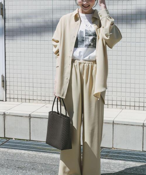 ITEMS URBANRESEARCH（アイテムズ アーバンリサーチ）の「長袖シャツ×イージーパンツ（セットアップ・レディース・スミクロ/ベージュ・FREE）」の14枚目の写真