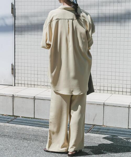 ITEMS URBANRESEARCH（アイテムズ アーバンリサーチ）の「長袖シャツ×イージーパンツ（セットアップ・レディース・スミクロ/ベージュ・FREE）」の13枚目の写真