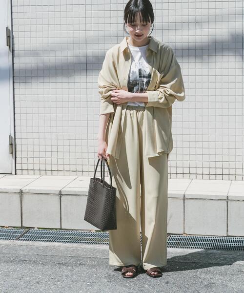 ITEMS URBANRESEARCH（アイテムズ アーバンリサーチ）の「長袖シャツ×イージーパンツ（セットアップ・レディース・スミクロ/ベージュ・FREE）」の11枚目の写真