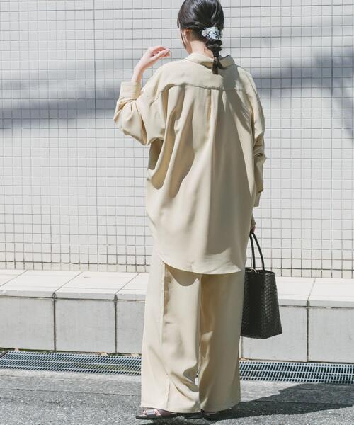 ITEMS URBANRESEARCH（アイテムズ アーバンリサーチ）の「長袖シャツ×イージーパンツ（セットアップ・レディース・スミクロ/ベージュ・FREE）」の10枚目の写真