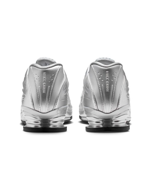 NIKE(ナイキ)の「NIKE WMNS SHOX Z / ナイキ ウィメンズ ショックス Z 【SP】(スニーカー・レディース・シルバー・23.0cm/23.5cm/24.0cm/24.5cm/25.0cm/26.0cm/26.5cm/27.0cm/27.5cm/28.0cm/28.5cm/29.0cm)」の3枚目の写真
