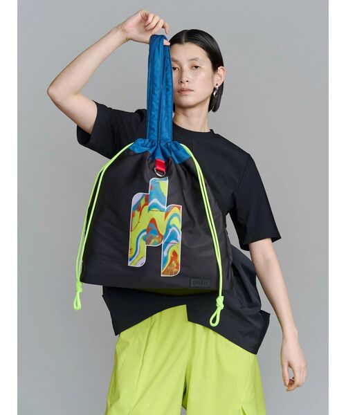 UN3D.(アンスリード)の「STRATUM ART 2WAY TOTE / ストレイタムアート2ウェイトート(トートバッグ・レディース・グレー/ブラック・FREE)」の2枚目の写真