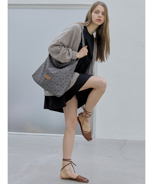 AVANT-G(アバン)の「Heart Pattern Eco Bag - GREY(エコバッグ/サブバッグ・レディース・ネイビー/グレー・FREE)」の3枚目の写真