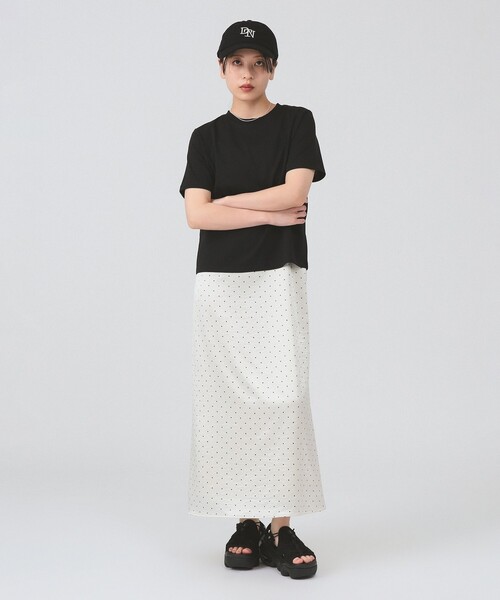 Ray BEAMS（レイビームス）の「ベーシック クルーネック Tシャツ（Tシャツ/カットソー・レディース・ダークブラウン/ホワイト/ブラック・ONE SIZE）」の7枚目の写真