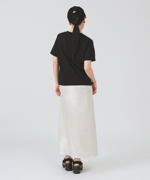 Ray BEAMS（レイビームス）の「ベーシック クルーネック Tシャツ（Tシャツ/カットソー・レディース・ダークブラウン/ホワイト/ブラック・ONE SIZE）」の9枚目の写真