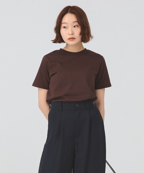 Ray BEAMS（レイビームス）の「ベーシック クルーネック Tシャツ（Tシャツ/カットソー・レディース・ダークブラウン/ホワイト/ブラック・ONE SIZE）」の5枚目の写真