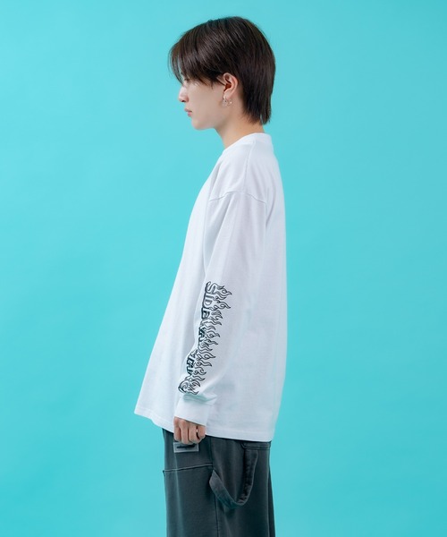 En serio TOKYO（エンソリオトーキョー）の「【SIDEWAYSTANCE】ステッカーアームロゴ長袖Tシャツ 70649（Tシャツ/カットソー・メンズ・ホワイト/オートミール/ブラック・MEDIUM/X-LARGE/SMALL/LARGE）」の15枚目の写真