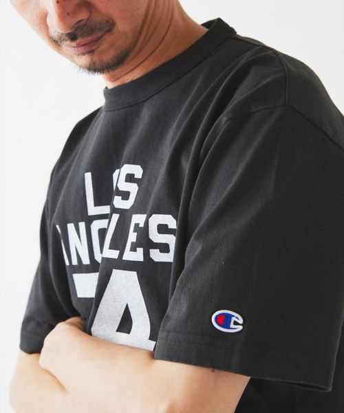 Champion（チャンピオン）の「CHAMPION / チャンピオン 別注 T1011 カレッジプリント Tシャツ（Tシャツ/カットソー・メンズ・ブラックミックス/ブラック×ブラック/ブラック系その他/ブラック・X-LARGE/LARGE/MEDIUM）」の18枚目の写真