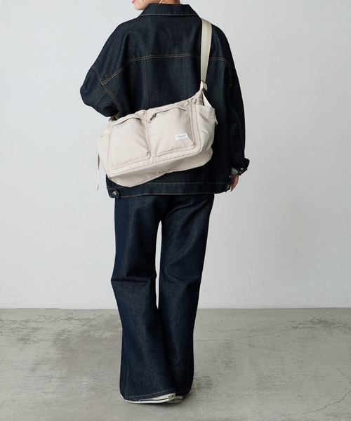BONLECILL Marche(ボンルシールマルシェ)の「【BONLECILL Marche】《A4収納》7ポケットデイリーショルダーバッグ(ショルダーバッグ・レディース・アイボリー/ブラウン/ブラック・FREE)」の9枚目の写真