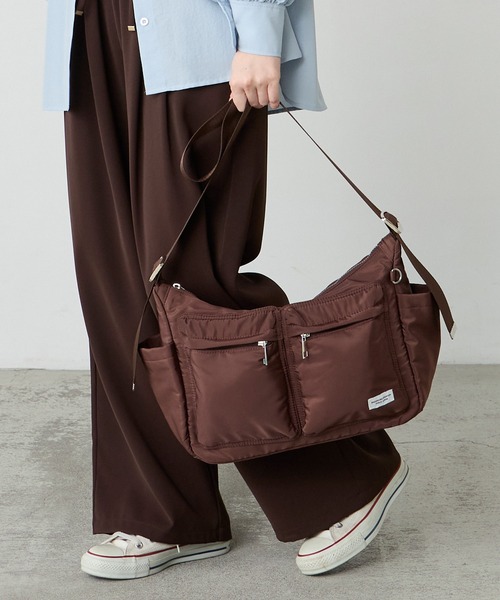 BONLECILL Marche(ボンルシールマルシェ)の「【BONLECILL Marche】《A4収納》7ポケットデイリーショルダーバッグ(ショルダーバッグ・レディース・アイボリー/ブラウン/ブラック・FREE)」の17枚目の写真
