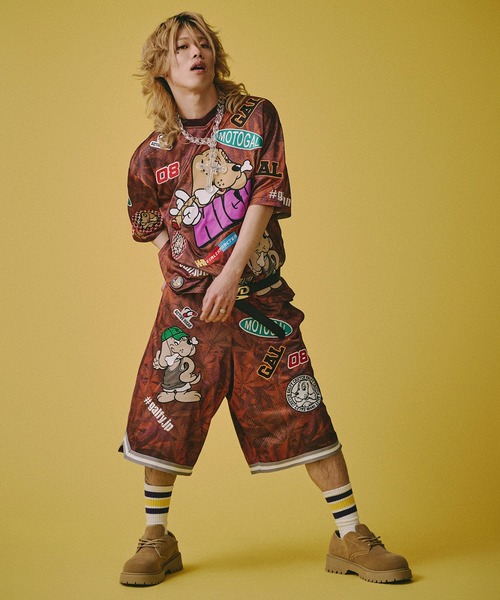 GALFY(ガルフィー)の「【GALFY/ガルフィー】ワッペンだらけでハイになってるTシャツ(Tシャツ/カットソー・メンズ・パープル/ブラウン/カーキ・XL/M/L)」の22枚目の写真