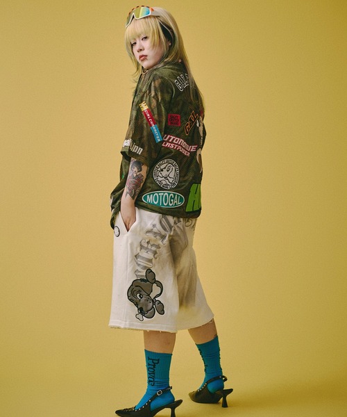 GALFY(ガルフィー)の「【GALFY/ガルフィー】ワッペンだらけでハイになってるTシャツ(Tシャツ/カットソー・メンズ・パープル/ブラウン/カーキ・XL/M/L)」の20枚目の写真