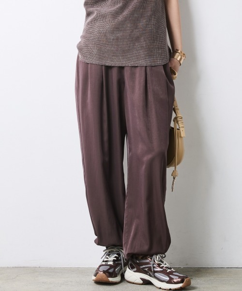 CHIC STYLE(シックスタイル)の「バルーンパンツ<大きいサイズ有>シックスタイル(その他パンツ・レディース・ブラック/ブラウン系・M/L/LL/3L/4L/5L)」の1枚目の写真