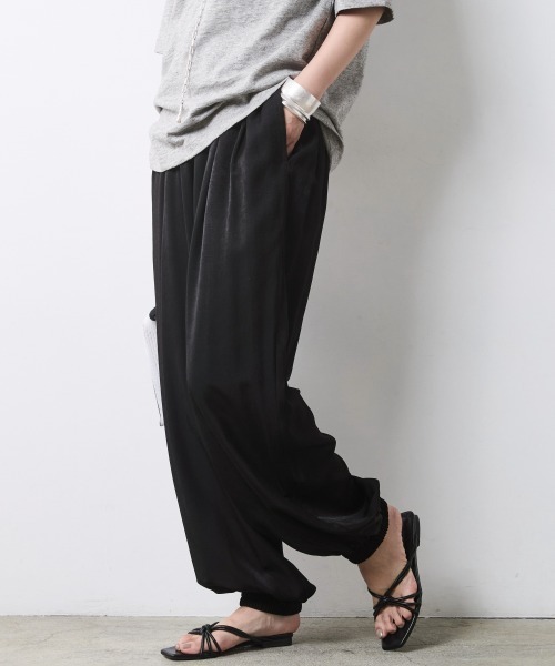 CHIC STYLE(シックスタイル)の「バルーンパンツ<大きいサイズ有>シックスタイル(その他パンツ・レディース・ブラック/ブラウン系・M/L/LL/3L/4L/5L)」の2枚目の写真