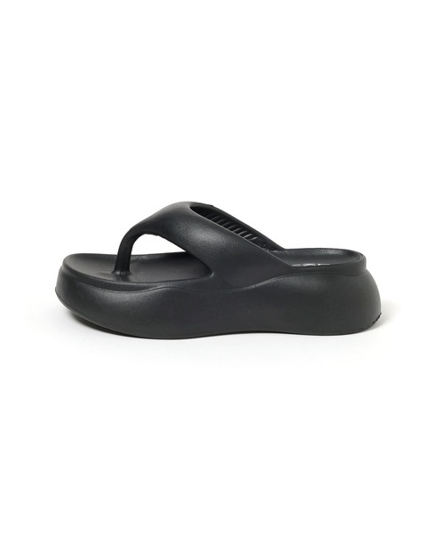 LAKOLE(ラコレ)の「EVAぷっくりトングサンダル / 638021(サンダル・レディース・サンドグレー/ブラック・SMALL/MEDIUM/LARGE)」の4枚目の写真