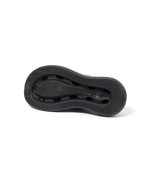 LAKOLE(ラコレ)の「EVAぷっくりトングサンダル / 638021(サンダル・レディース・サンドグレー/ブラック・SMALL/MEDIUM/LARGE)」の6枚目の写真