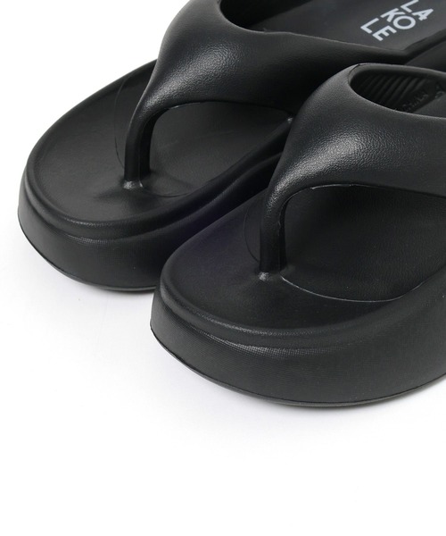 LAKOLE(ラコレ)の「EVAぷっくりトングサンダル / 638021(サンダル・レディース・サンドグレー/ブラック・SMALL/MEDIUM/LARGE)」の7枚目の写真