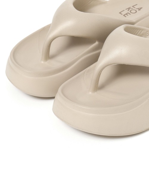 LAKOLE(ラコレ)の「EVAぷっくりトングサンダル / 638021(サンダル・レディース・サンドグレー/ブラック・SMALL/MEDIUM/LARGE)」の10枚目の写真
