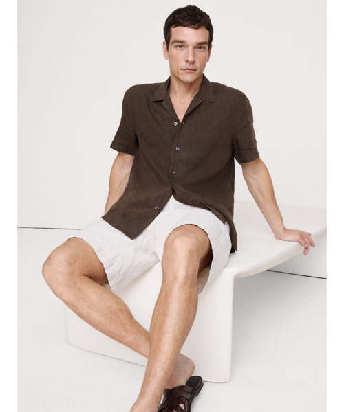 Banana Republic（バナナリパブリック）の「スタンダードフィット リネン リゾートシャツ（シャツ/ブラウス・メンズ・オレンジ/ブラウン・S/M/L/XL）」の2枚目の写真