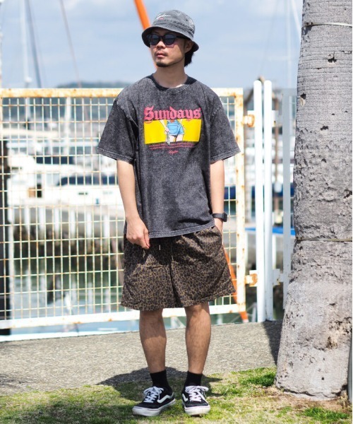 Leyline(レイライン)の「【Leyline】good view sundays tee / ウォッシュ加工 ヴィンテージライク グラフィックT(Tシャツ/カットソー・メンズ・ブラック/グレー・X-LARGE/LARGE/MEDIUM)」の4枚目の写真