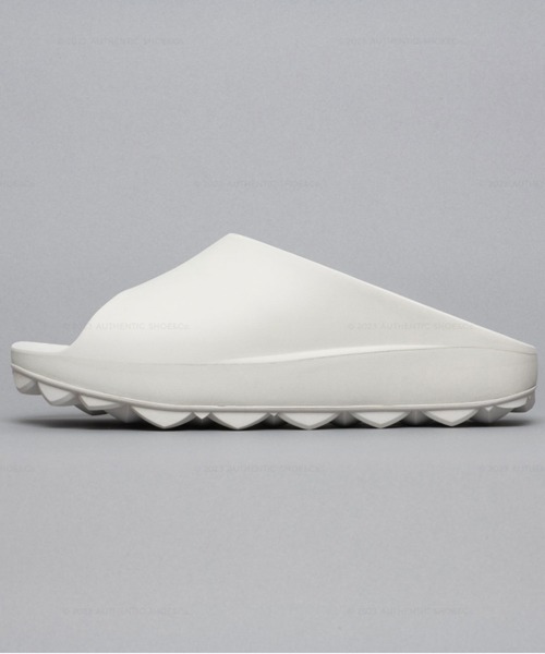 PPACO(パコ)の「PPACO(パコ)LUX-2 (AIR STUDDED SOLE)(サンダル・メンズ・ブラック/ホワイト・10/7/8/9)」の1枚目の写真