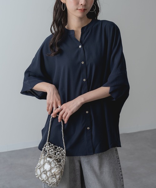 ANNA LUNA(アンナルナ)の「【ANNA LUNA】 さらっと着られて抜け感たっぷり ハーフスリーブ ドルマン ブラウス(シャツ/ブラウス・レディース・ベージュ/ネイビー/ブルー・MEDIUM)」の13枚目の写真