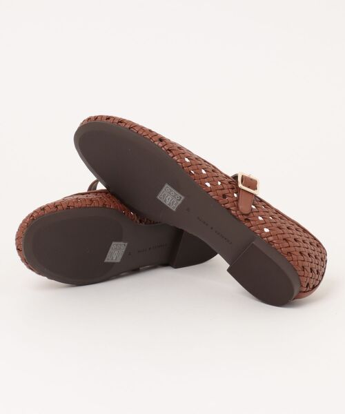 CHARLES & KEITH(チャールズ & キース)の「ウーブン メリージェーン フラット(パンプス・レディース・ブラウン/クリーム/ブラック・25cm/24.5cm/23.5cm/23cm/22.5cm)」の12枚目の写真