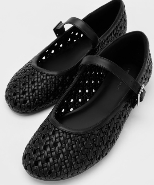 CHARLES & KEITH(チャールズ & キース)の「ウーブン メリージェーン フラット(パンプス・レディース・ブラウン/クリーム/ブラック・25cm/24.5cm/23.5cm/23cm/22.5cm)」の6枚目の写真