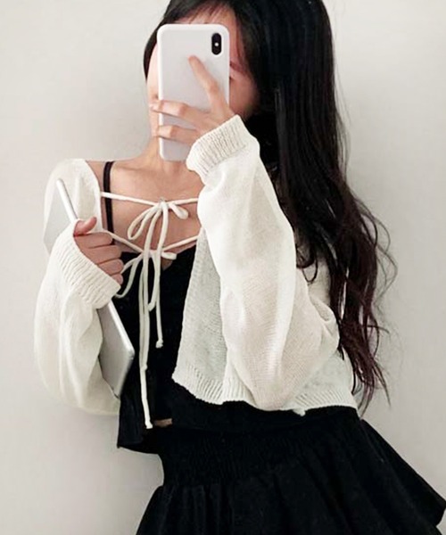 core core（コアコア）の「ダブルリボンクロップド丈ニットカーディガン（カーディガン/ボレロ・レディース・ブラック/ライトピンク/ライトブルー/ホワイト・FREE）」の2枚目の写真