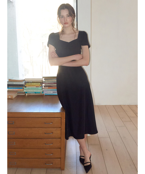 ETMON(エトモン)の「Heart Neck Ribbon Dress, Black(ワンピース・レディース・その他・MEDIUM/SMALL)」の4枚目の写真