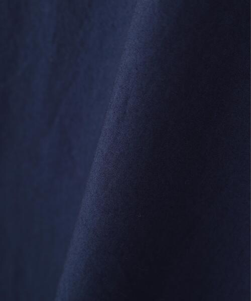 MHL.(エムエイチエル)の「GARMENT DYED COTTON POPLIN(ワンピース・レディース・ネイビー/ベージュ・2/1)」の9枚目の写真