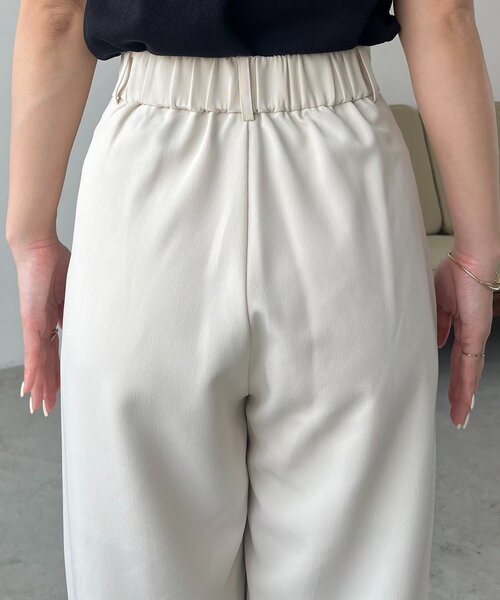 CAPRICIEUX LE'MAGE(カプリシューレマージュ)の「ホックベルトワイドパンツ(その他パンツ・レディース・ベージュ/ブラック/ホワイト系その他・36/38/PS)」の7枚目の写真