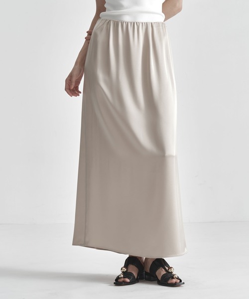 THE TOKYO(ザトウキョウ)の「【THE TOKYO/ザトウキョウ】Satin Tight Skirt/トリアセテートダブルサテンスカート(スカート・レディース・ベージュ/ブラウン/ブラック・2/1)」の3枚目の写真