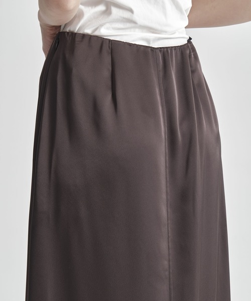 THE TOKYO(ザトウキョウ)の「【THE TOKYO/ザトウキョウ】Satin Tight Skirt/トリアセテートダブルサテンスカート(スカート・レディース・ベージュ/ブラウン/ブラック・2/1)」の19枚目の写真