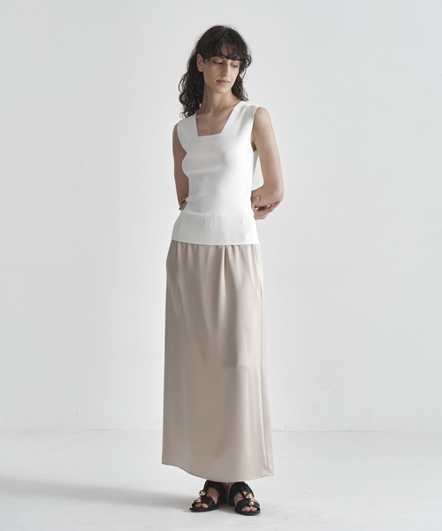 THE TOKYO(ザトウキョウ)の「【THE TOKYO/ザトウキョウ】Satin Tight Skirt/トリアセテートダブルサテンスカート(スカート・レディース・ベージュ/ブラウン/ブラック・2/1)」の6枚目の写真
