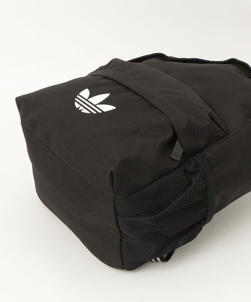 adidas(アディダス)の「SMALL BACKPACK / アディダスオリジナルス adidas Originals(バックパック/リュック・メンズ・ブラック・FREE)」の8枚目の写真
