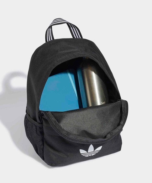 adidas(アディダス)の「SMALL BACKPACK / アディダスオリジナルス adidas Originals(バックパック/リュック・メンズ・ブラック・FREE)」の4枚目の写真