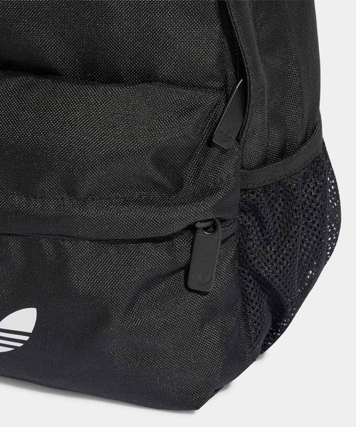 adidas(アディダス)の「SMALL BACKPACK / アディダスオリジナルス adidas Originals(バックパック/リュック・メンズ・ブラック・FREE)」の5枚目の写真