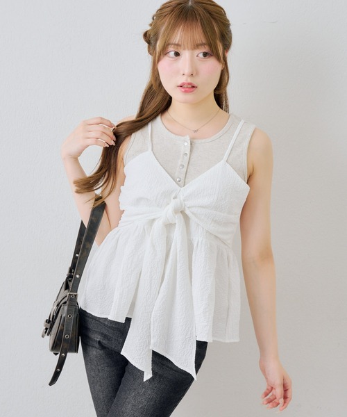 continuer de NICE CLAUP(コンティニューデナイスクラップ)の「フロントリボンキャミBL(シャツ/ブラウス・レディース・ホワイト系その他/オフホワイト/ブラック/ブラック系その他・FREE)」の1枚目の写真