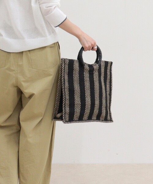 fredy emue(フレディエミュ)の「【TARANGO/タランゴ】ジュートストライプリングハンドルバッグ(トートバッグ・レディース・ブラック系その他/イエロー系その他・FREE)」の2枚目の写真