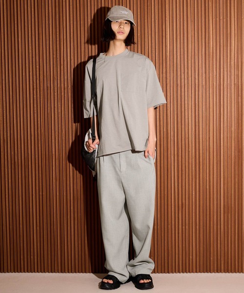 LAKOLE(ラコレ)の「<接触冷感>RXスリットTEE / 896158(Tシャツ/カットソー・メンズ・ネイビー/ブラック/サンドグレー・LARGE/MEDIUM)」の1枚目の写真