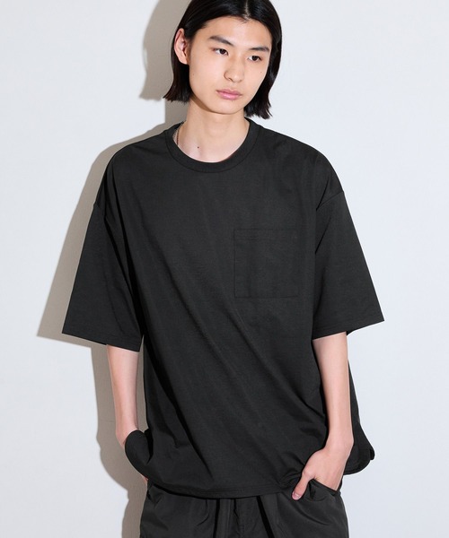 LAKOLE(ラコレ)の「<接触冷感>RXスリットTEE / 896158(Tシャツ/カットソー・メンズ・ネイビー/ブラック/サンドグレー・LARGE/MEDIUM)」の2枚目の写真
