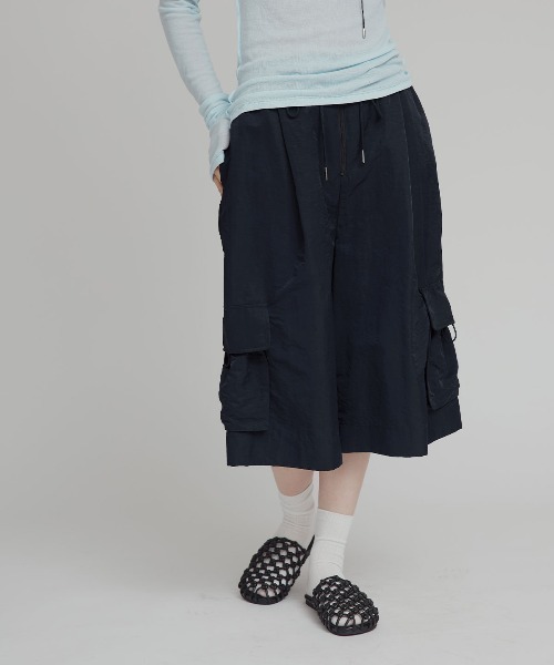 W:Huku（フーク）の「【W:Huku / 撥水 ワッシャーナイロン】カーゴ バミューダ パンツ / Washer Nylon Cargo Bermuda Shorts（その他パンツ・レディース・アイボリー/ブルーグレー/ブラック系その他・FREE）」の11枚目の写真