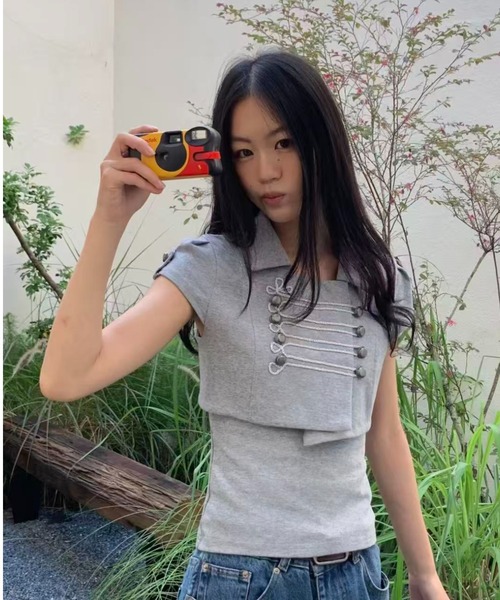 Lis ardent(リスアルダン)の「ナポレオンボタントップス2点セット/キャミソール×カーディガン ミリタリーライク ボタンデザイン クロップド半袖トップス(Tシャツ/カットソー・レディース・グレー・M)」の18枚目の写真