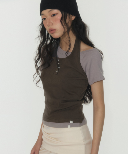 TWEE（トゥウィー）の「エト ヘンリーホルターネックスリーブレス（Tシャツ/カットソー・レディース・Beige/ダークグレー/オリーブ・SMALL/MEDIUM）」の13枚目の写真
