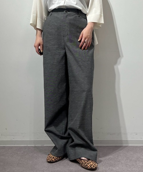 human woman(ヒューマンウーマン)の「◆【UVカット / マルチサイズ】シェルタリングセミワイドパンツ(その他パンツ・レディース・チャコールグレー/ブラウン・SMALL/MEDIUM/LARGE)」の8枚目の写真