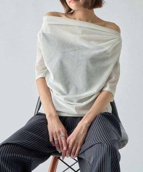 goocy(グーシー)の「シアーベロアドレープ半袖トップス(Tシャツ/カットソー・レディース・グレー/ブラウン/ブラック/ホワイト・FREE)」の1枚目の写真