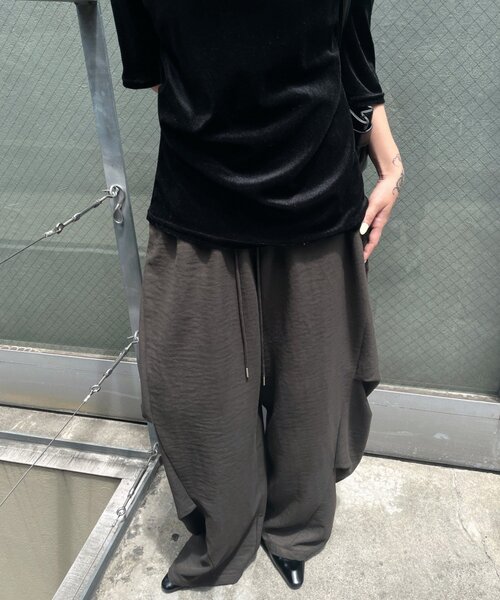 goocy(グーシー)の「シアーベロアドレープ半袖トップス(Tシャツ/カットソー・レディース・グレー/ブラウン/ブラック/ホワイト・FREE)」の15枚目の写真