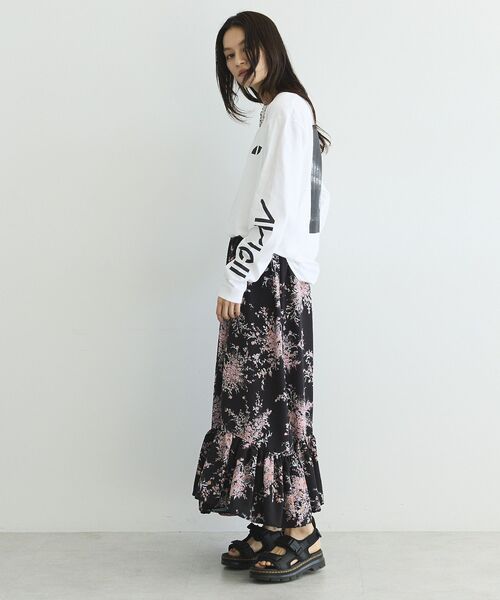 GARAGE OF GOOD CLOTHING(ガレージオブグッドクロージング)の「【日本製】ピーチファイユフラワープリント裾フリルスカート(スカート・レディース・ブラック/アイボリー・FREE)」の9枚目の写真