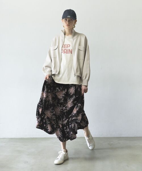 GARAGE OF GOOD CLOTHING(ガレージオブグッドクロージング)の「【日本製】ピーチファイユフラワープリント裾フリルスカート(スカート・レディース・ブラック/アイボリー・FREE)」の12枚目の写真